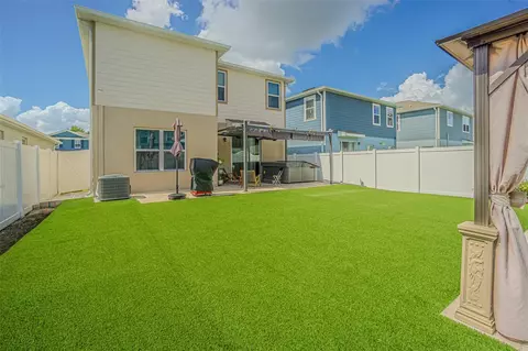 Exterior - 11904 Thorncrest Dr, Spring Hill, FL 34610 photo 5 of 7