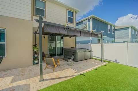 Exterior - 11904 Thorncrest Dr, Spring Hill, FL 34610 photo 3 of 7
