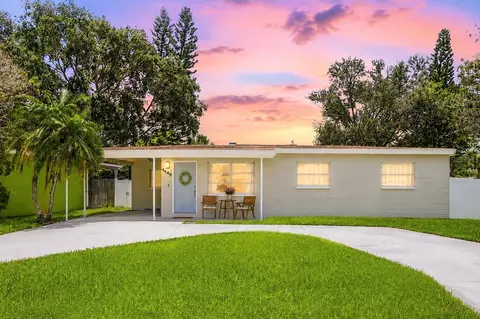 4145 Harrisburg St NE, Saint Petersburg, FL 33703