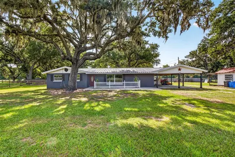 5702 Tindale Rd, Plant City, FL 33565