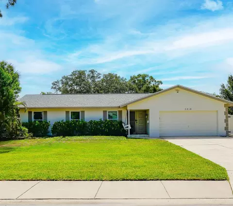 5218 Venetian Blvd NE, Saint Petersburg, FL 33703