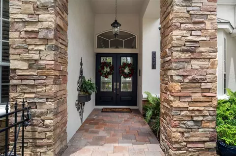 8921 Eagle Watch Dr, Riverview, FL 33578 photo 2