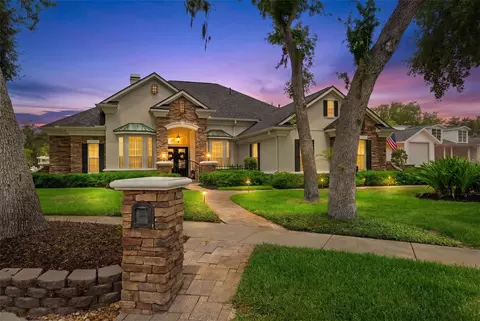 8921 Eagle Watch Dr, Riverview, FL 33578