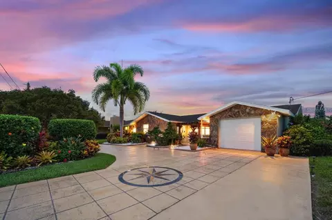 8542 Betty St, Port Richey, FL 34668