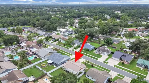 View/Area - 726 Stillview Cir, Brandon, FL 33510 photo 7 of 13