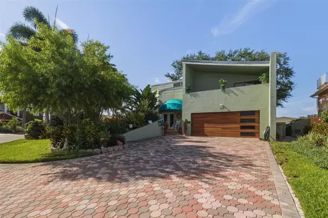 735 79th Cir S, Saint Petersburg, FL 33707