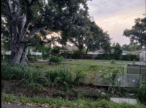 4116 Locust Ave, Sarasota, FL 34234