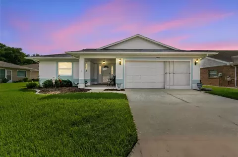 6353 Silver Lakes Dr W, Lakeland, FL 33810