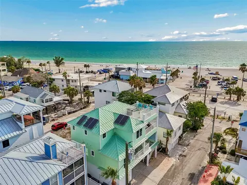 111 91st Ave, Treasure Island, FL 33706