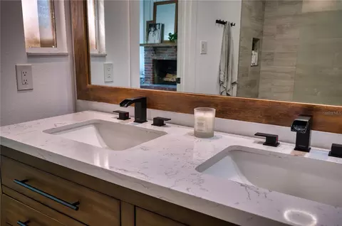 Bath - 5310 Jim Davis Rd, Parrish, FL 34219 photo 3 of 5