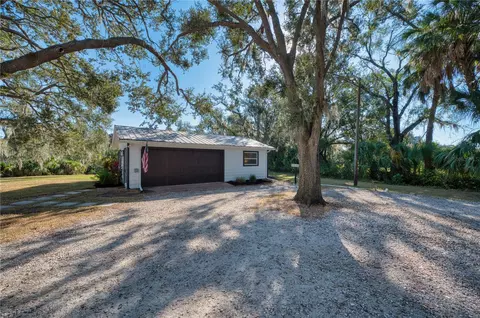 Exterior - 5310 Jim Davis Rd, Parrish, FL 34219 photo 7 of 21
