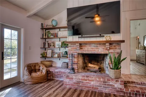 Living - 5310 Jim Davis Rd, Parrish, FL 34219 photo 3 of 5