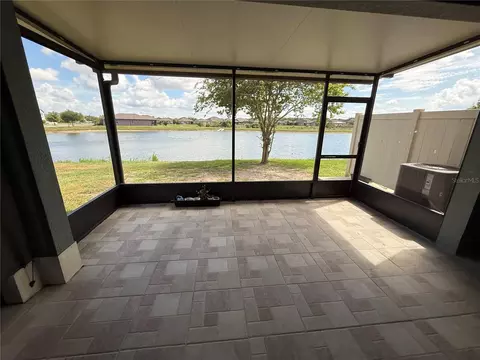 Exterior - 9154 Hillcroft Dr, Riverview, FL 33578 photo 3 of 8