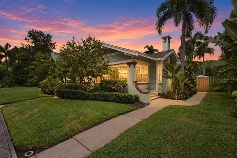 345 10th Ave NE, Saint Petersburg, FL 33701