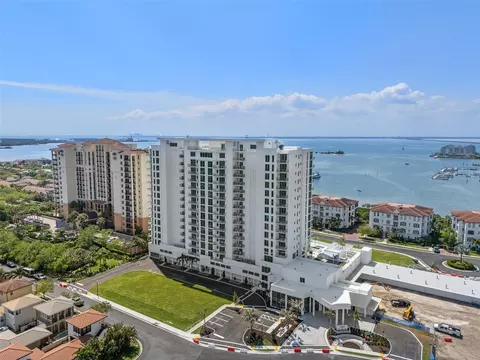 5713 Bowen Daniel Dr #903, Tampa, FL 33616