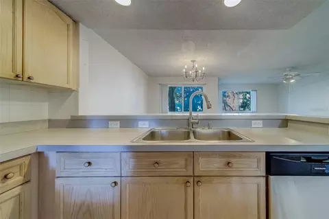 Kitchen - 9209 Jakes Path, Largo, FL 33771 photo 3 of 6