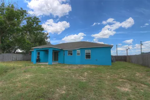 Exterior - 110 Plum Ave, Frostproof, FL 33843 photo 6 of 14