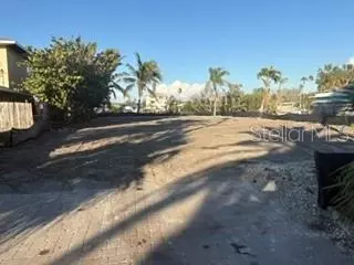 14065 N Bayshore Dr, Madeira Beach, FL 33708