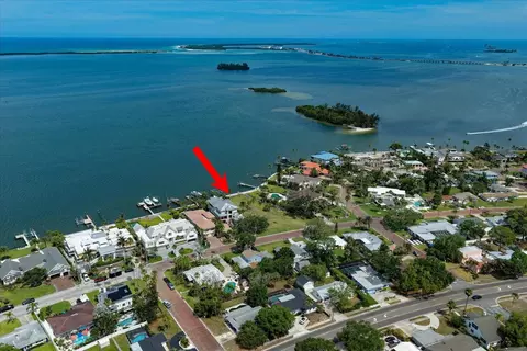 1768 Santa Barbara Dr, Dunedin, FL 34698
