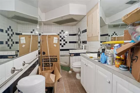 Bath - 2347 Brookside Dr, Lutz, FL 33558 photo 2 of 3