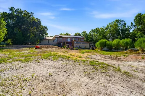 Exterior - 2347 Brookside Dr, Lutz, FL 33558 photo 4 of 5