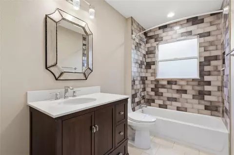 Bath - 5724 Erhardt Dr, Riverview, FL 33578 photo 1 of 2