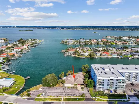 425 Island Way, Clearwater, FL 33767