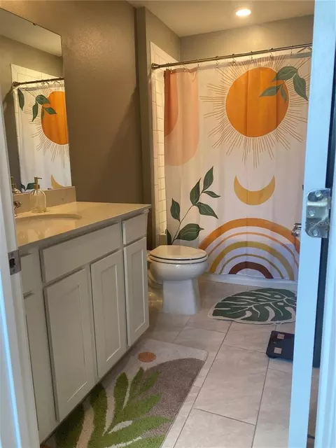 Bath - 9126 Royal River Cir, Parrish, FL 34219 photo 4 of 5