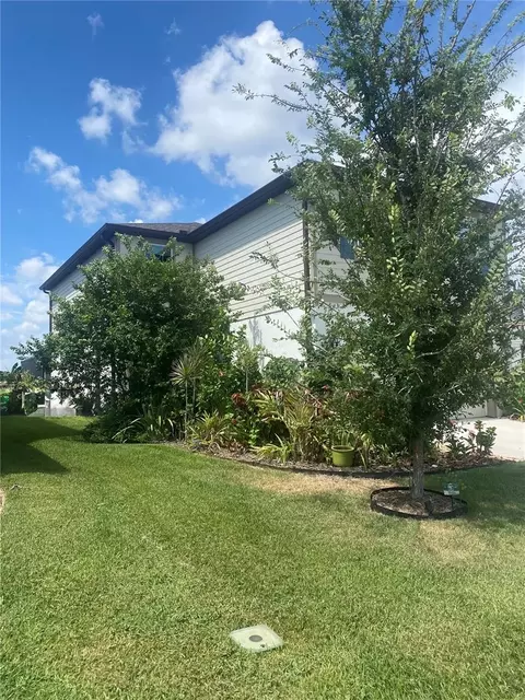 Exterior - 9126 Royal River Cir, Parrish, FL 34219 photo 3 of 8