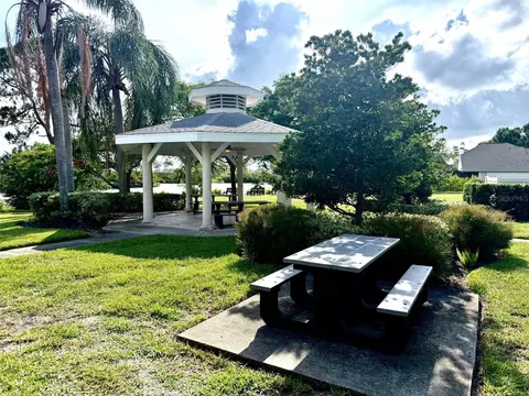 Other - 908 45th St E, Bradenton, FL 34208 photo 4 of 5