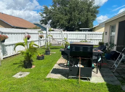 Exterior - 908 45th St E, Bradenton, FL 34208 photo 4 of 6