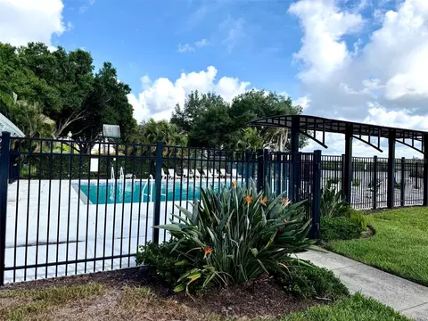 Exterior - 908 45th St E, Bradenton, FL 34208 photo 5 of 6
