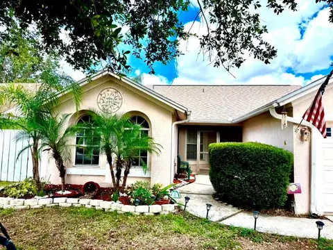 908 45th St E, Bradenton, FL 34208