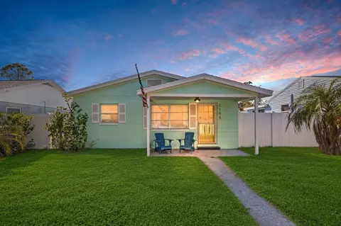 2105 52nd St S, Saint Petersburg, FL 33707