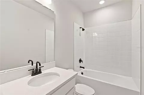 Bath - 5600 Coopers Hawk Ct, Saint Cloud, FL 34772 photo 4 of 5
