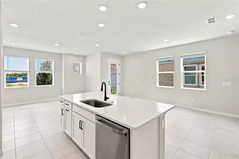 Kitchen - 5600 Coopers Hawk Ct, Saint Cloud, FL 34772 photo 5 of 5