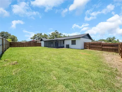 Exterior - 5213 Colfax Pl, Seffner, FL 33584 photo 6 of 7