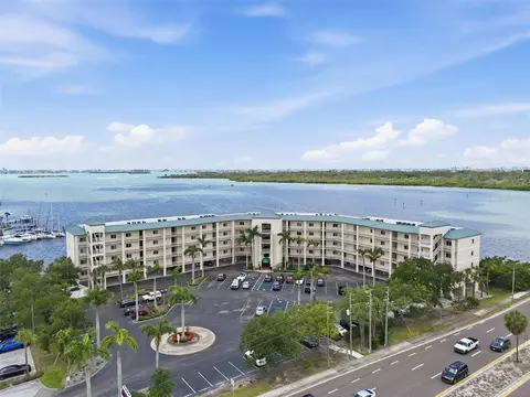 8800 Bay Pines Blvd #216, Saint Petersburg, FL 33709