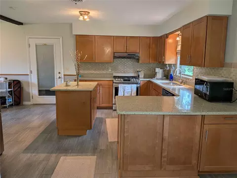 Kitchen - 2720 SE 8th Ave, Ocala, FL 34471 photo 1 of 3
