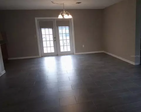 Living - 2720 SE 8th Ave, Ocala, FL 34471 photo 5 of 5