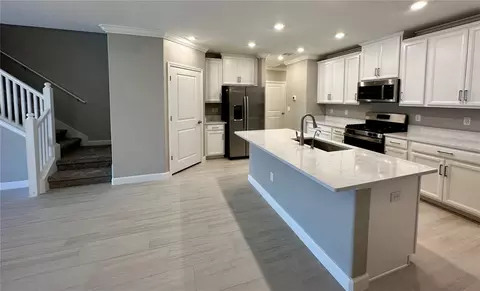 Kitchen - 5309 Kelper Hook Ct, Wimauma, FL 33598 photo 5 of 6