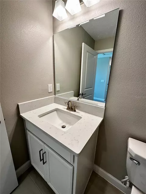 Bath - 5309 Kelper Hook Ct, Wimauma, FL 33598 photo 6 of 6
