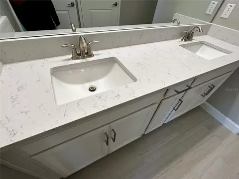 Bath - 5309 Kelper Hook Ct, Wimauma, FL 33598 photo 2 of 6