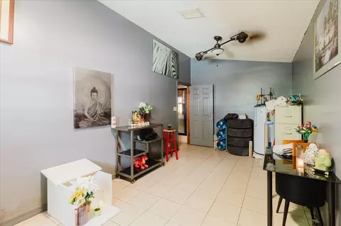 Entry Way - 11109 Sumner Rd, Wimauma, FL 33598 photo 3 of 5