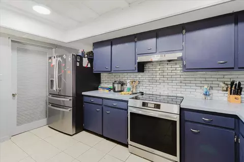 Kitchen - 11109 Sumner Rd, Wimauma, FL 33598 photo 5 of 11