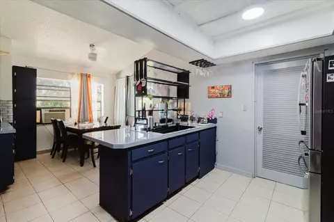 Kitchen - 11109 Sumner Rd, Wimauma, FL 33598 photo 7 of 11