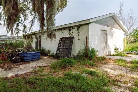 Exterior - 11109 Sumner Rd, Wimauma, FL 33598 photo 17 of 21