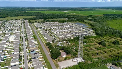 View/Area - 11109 Sumner Rd, Wimauma, FL 33598 photo 14 of 15