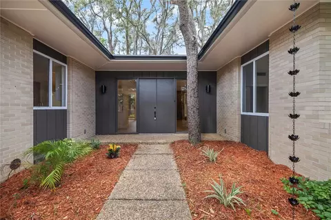 426 Fern Cliff Ave, Tampa, FL 33617