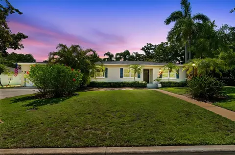 1743 Eagles Nest Dr, Belleair, FL 33756